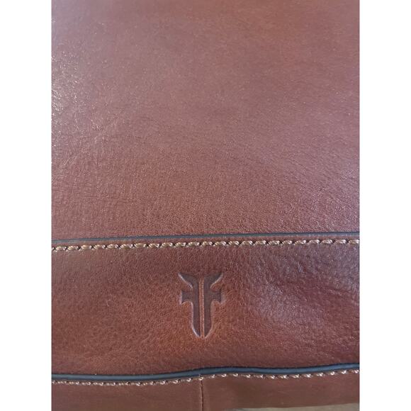 FRYE Messenger Crossbody Purse Bag Cognac Leather Top Zip - Picture 4 of 9